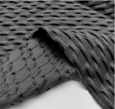 FJ-ZSRY    環保再生滌綸單面提花泡泡布   RPET  蜜桃瑜伽褲針織布料  成分：T88%  SP12%  幅寬：150CM  克重：300g/㎡  紗支：100D+40D 側面照